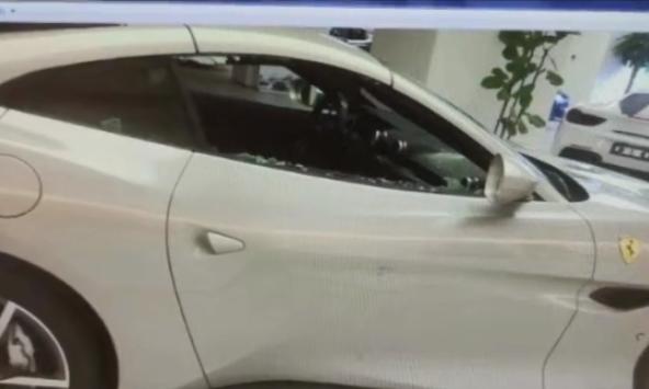 男子鐵錘砸法拉利 偷雞不成蝕把米把自己送進大牢